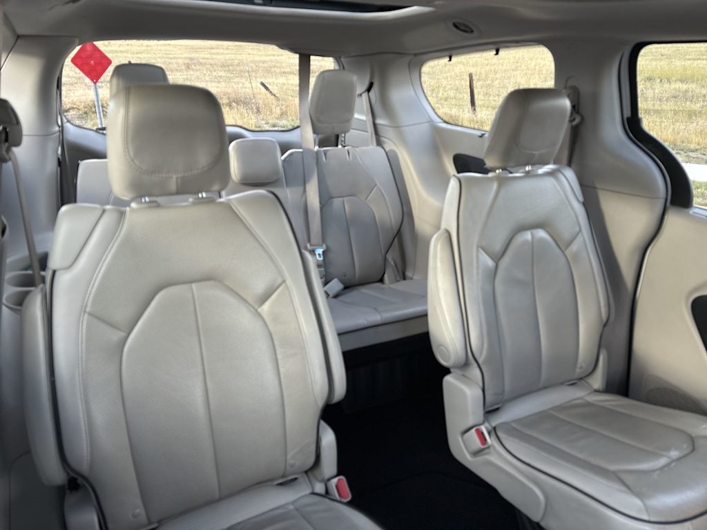 Thumbnail: 2021 Chrysler Pacifica - 21