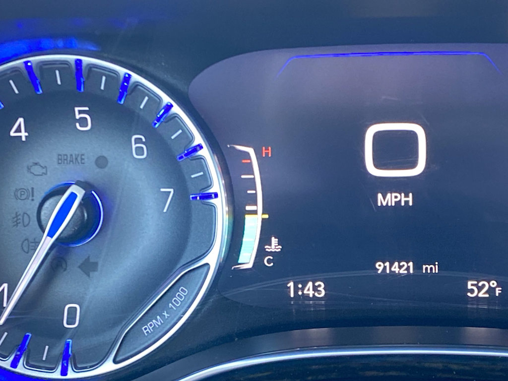 Thumbnail: 2023 Chrysler Pacifica - 8