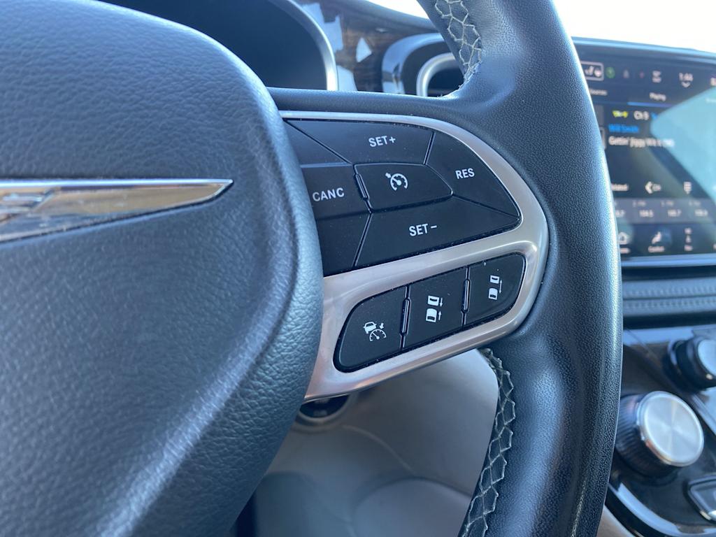 Thumbnail: 2023 Chrysler Pacifica - 21