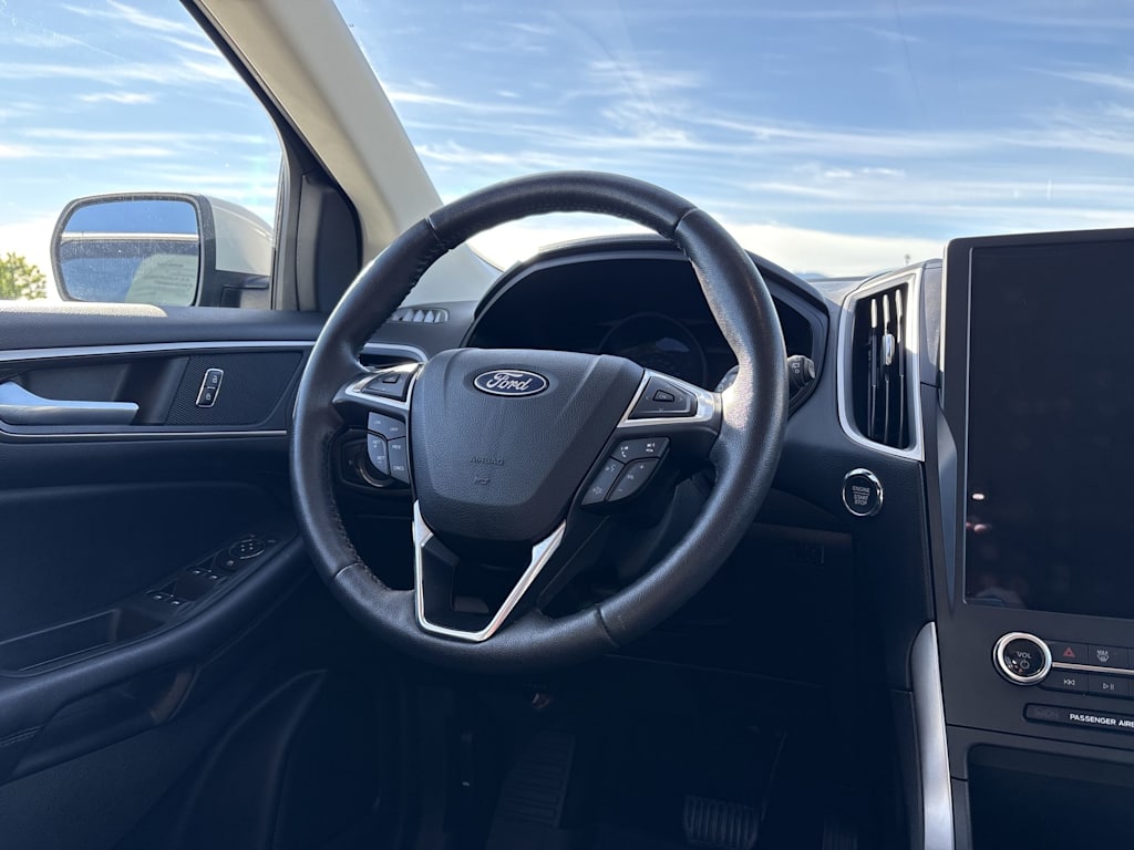 Thumbnail: 2022 Ford Edge - 8