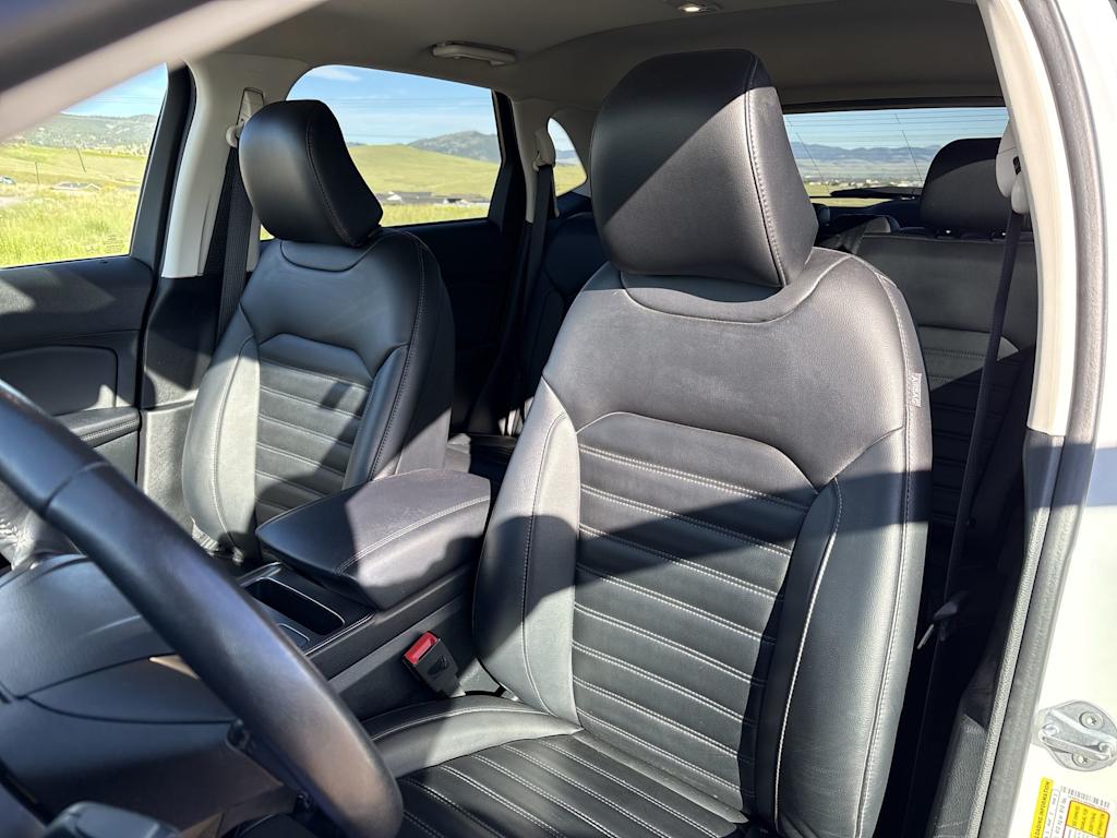 Thumbnail: 2022 Ford Edge - 24