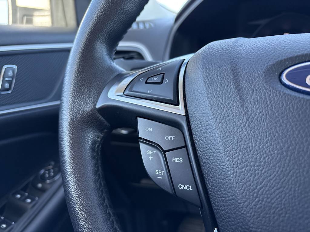 Thumbnail: 2022 Ford Edge - 33