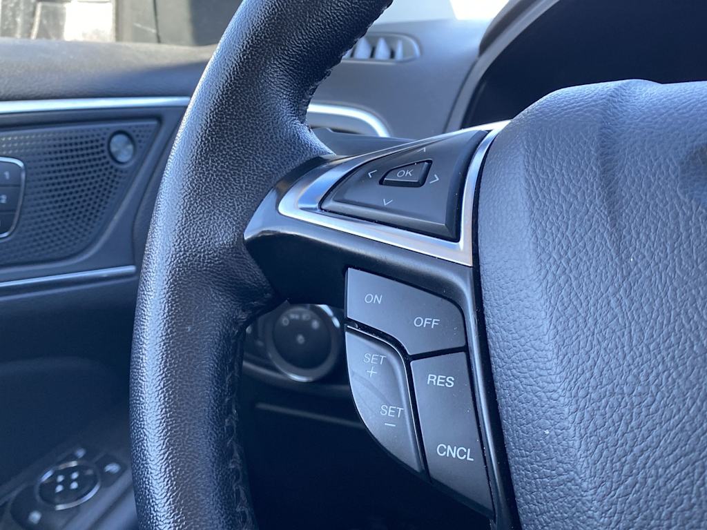 Thumbnail: 2023 Ford Edge - 32