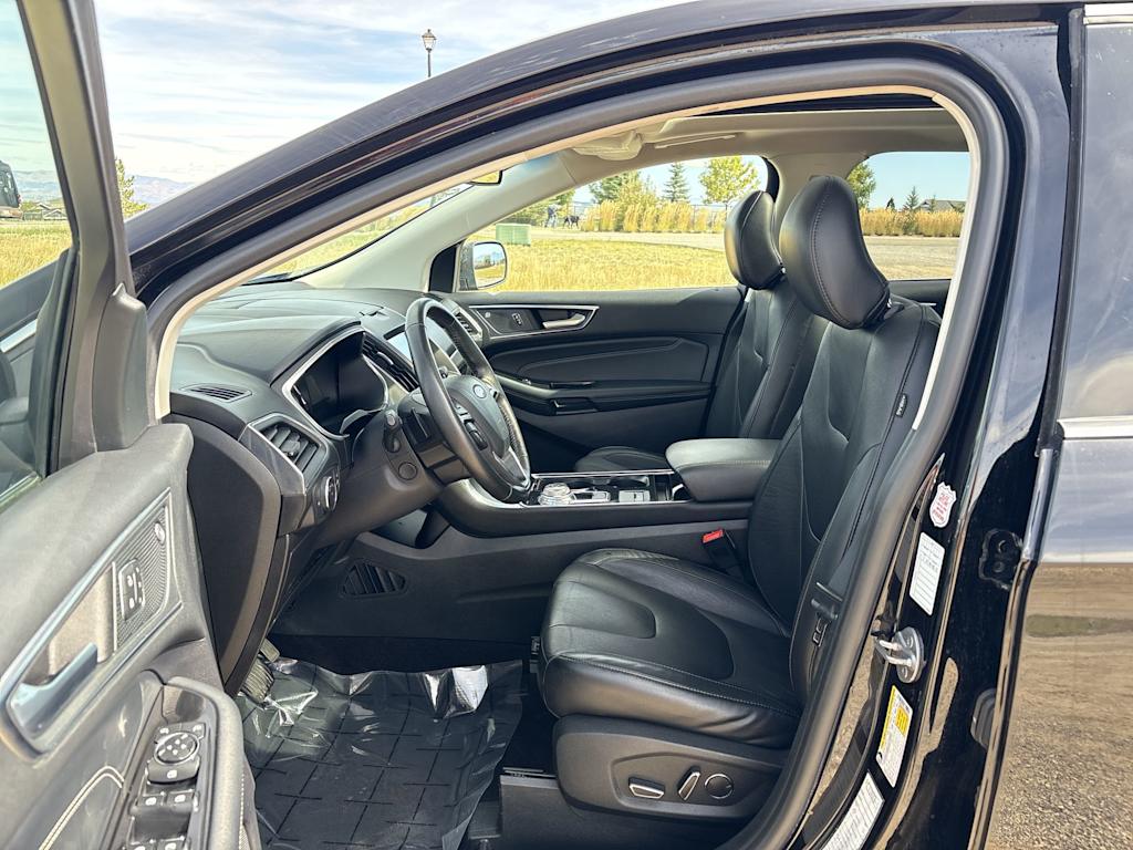 Thumbnail: 2019 Ford Edge - 9