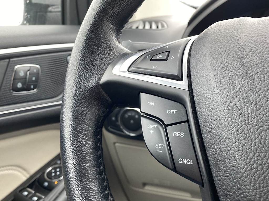 Thumbnail: 2023 Ford Edge - 26