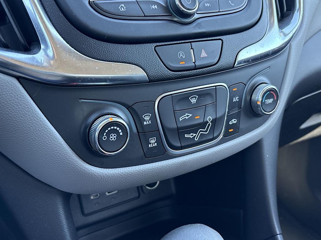 Thumbnail: 2022 Chevrolet Equinox - 28