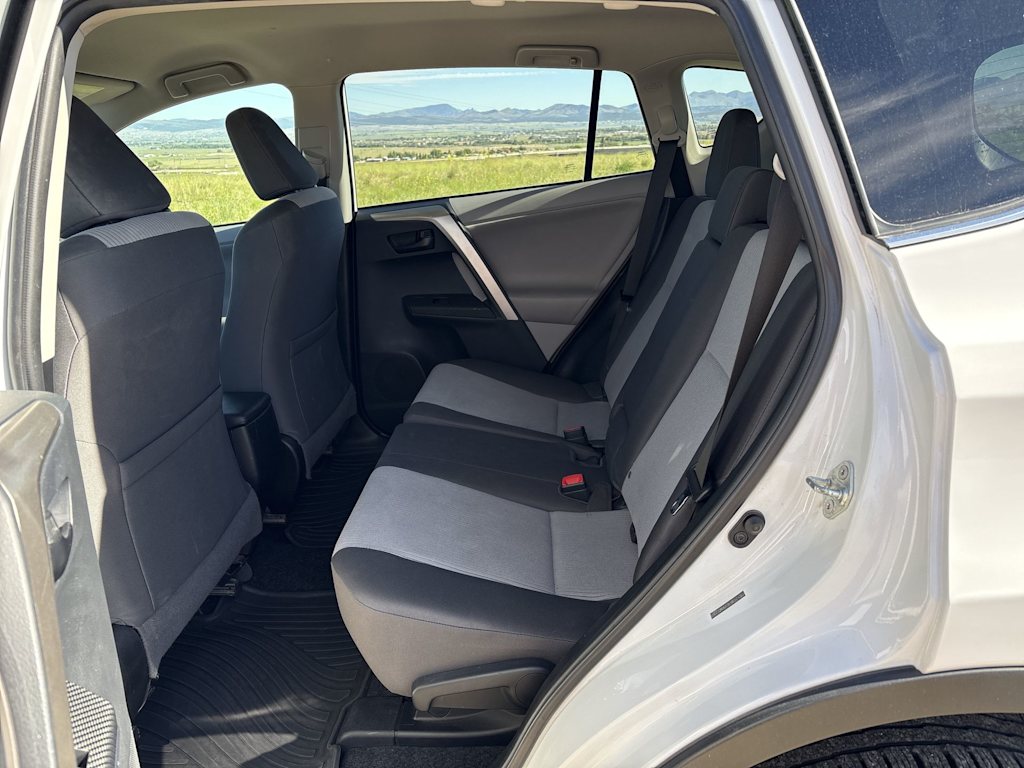 Thumbnail: 2013 Toyota RAV4 - 36