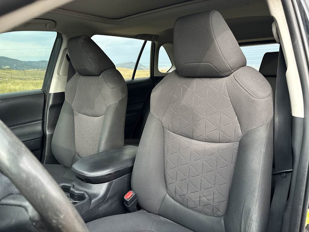 Thumbnail: 2019 Toyota RAV4 - 6