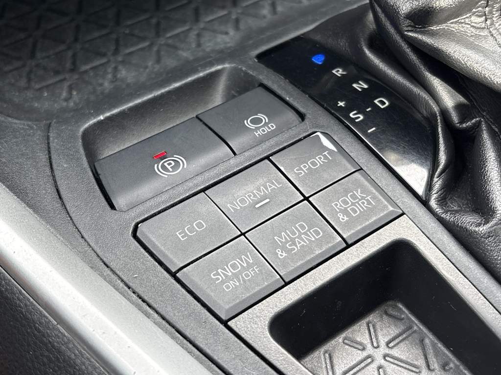 Thumbnail: 2019 Toyota RAV4 - 13