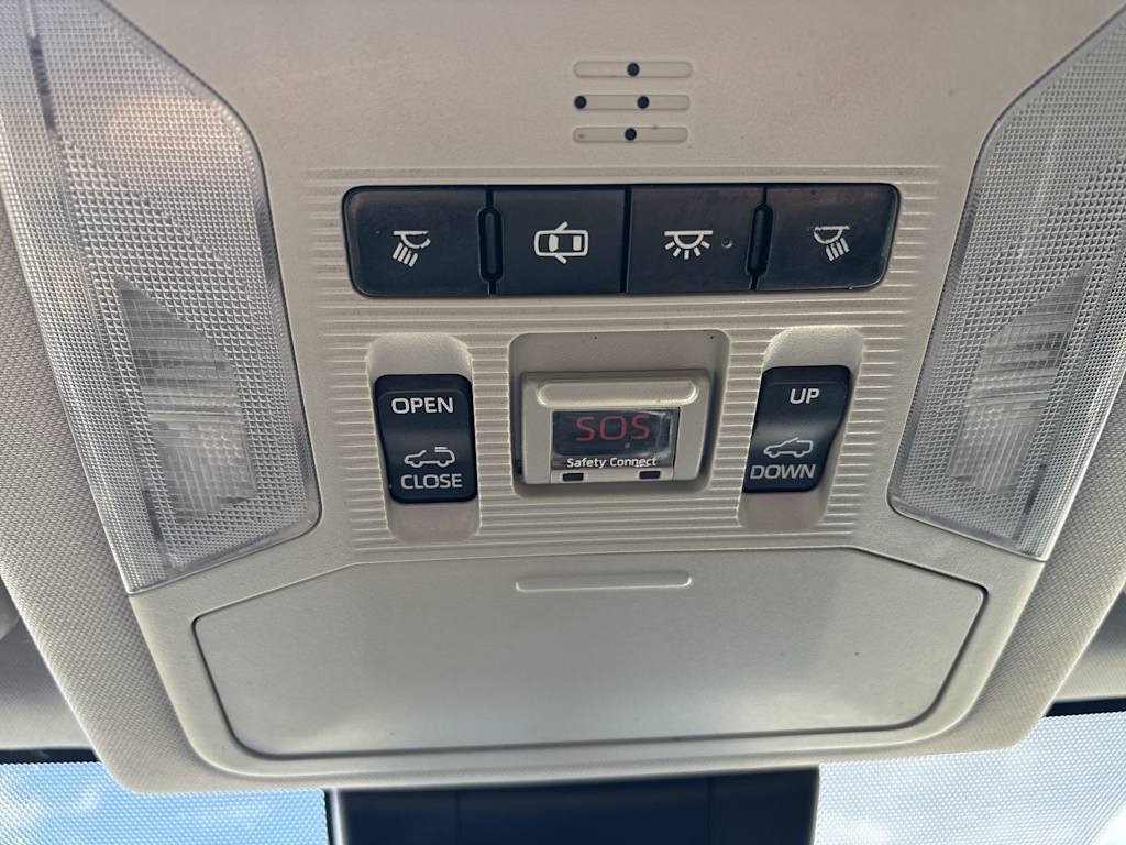 Thumbnail: 2019 Toyota RAV4 - 31