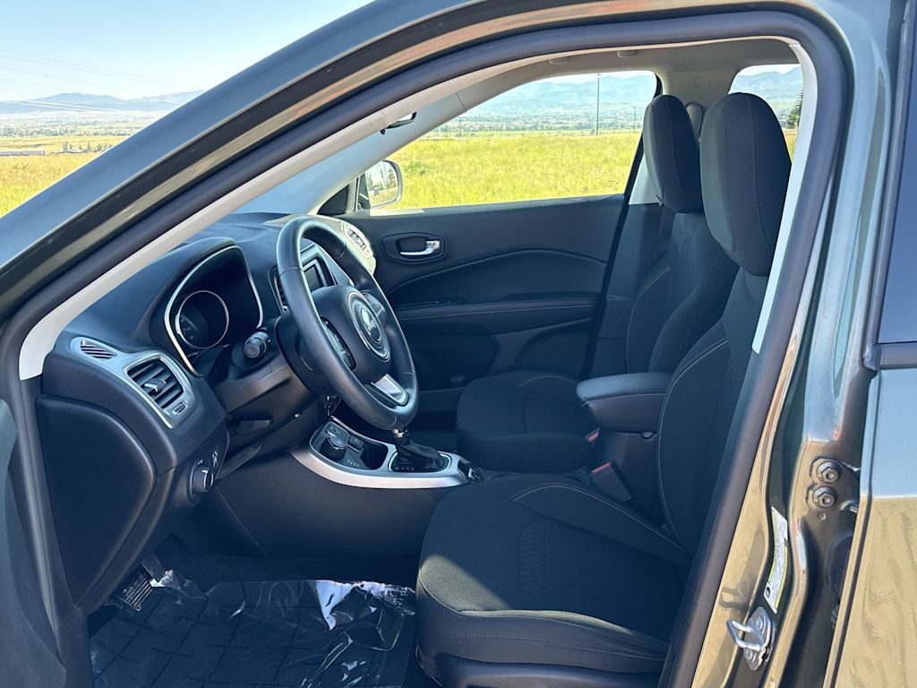 Thumbnail: 2018 Jeep Compass - 9