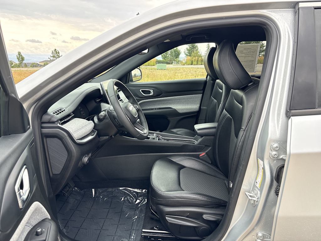 Thumbnail: 2024 Jeep Compass - 9