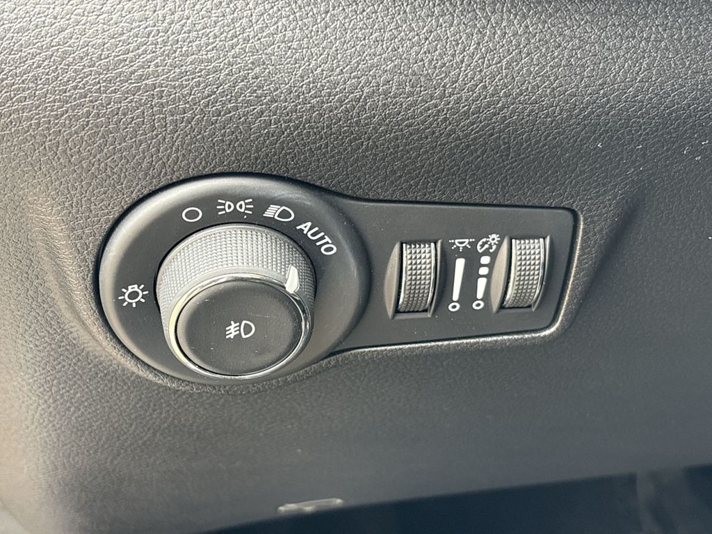 Thumbnail: 2024 Jeep Compass - 28