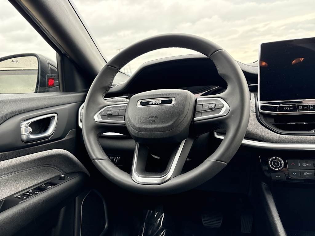 Thumbnail: 2024 Jeep Compass - 8