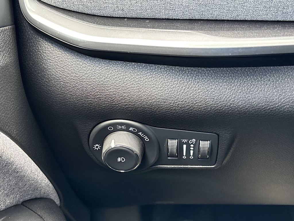 Thumbnail: 2024 Jeep Compass - 27