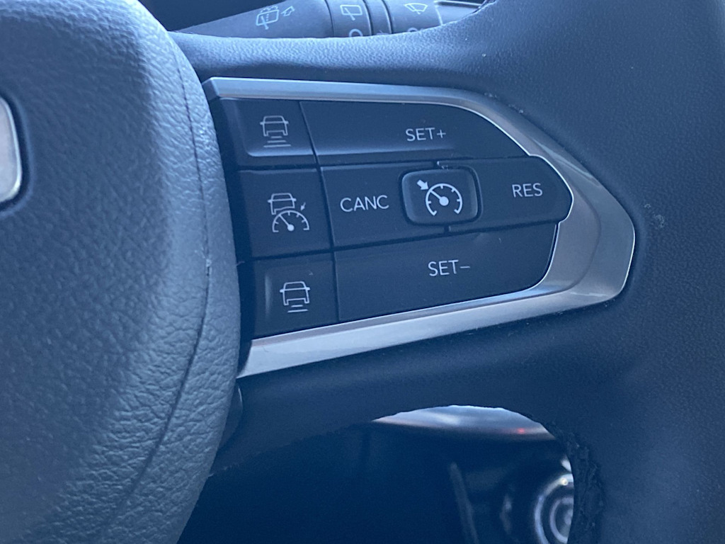 Thumbnail: 2023 Jeep Compass - 33