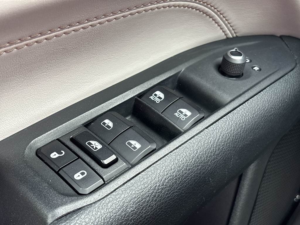 Thumbnail: 2024 Jeep Compass - 24