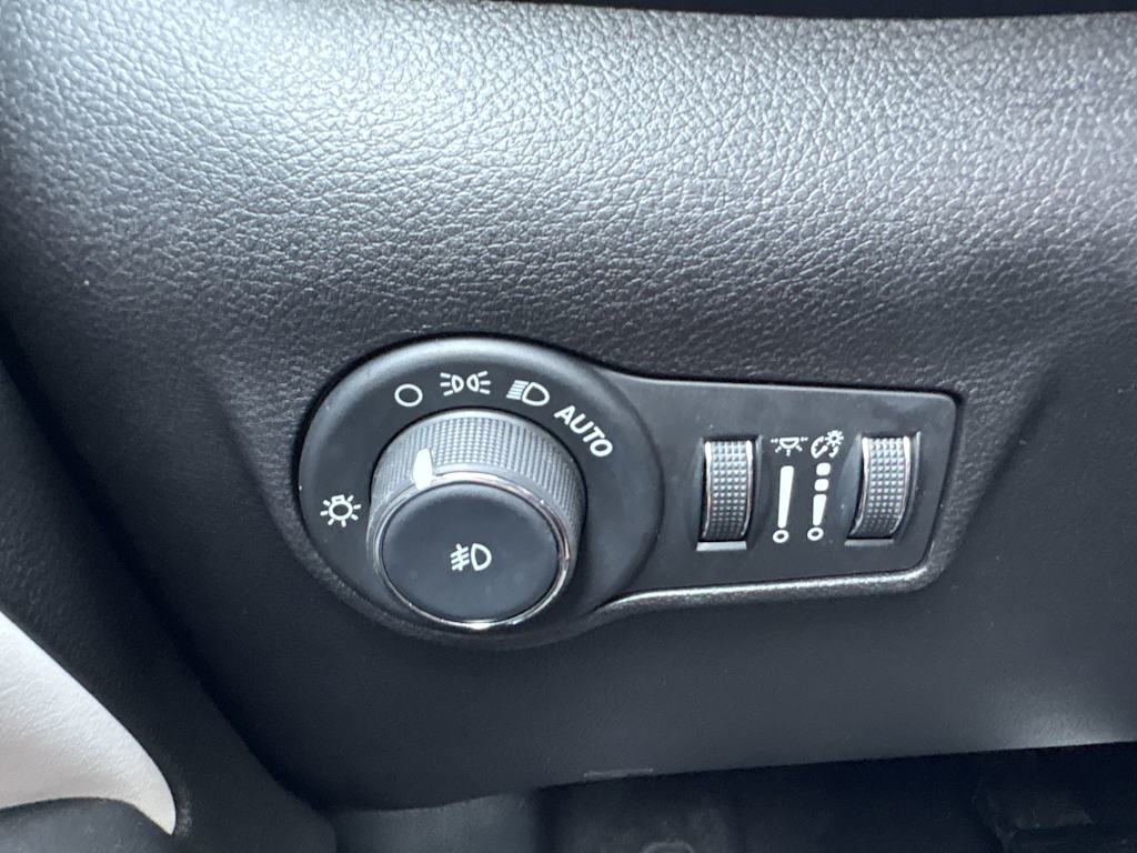 Thumbnail: 2024 Jeep Compass - 28