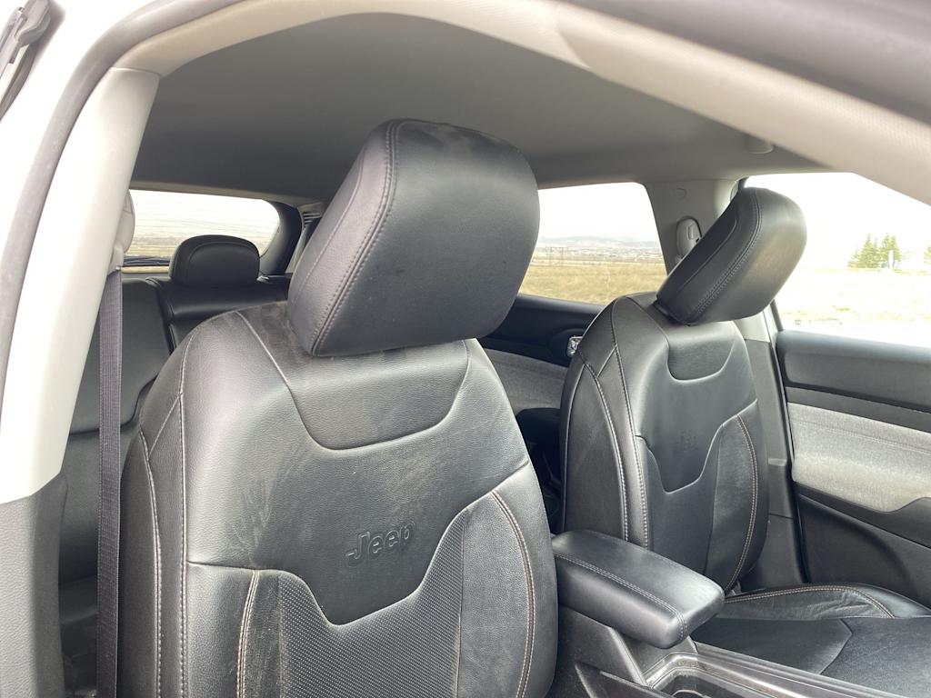 Thumbnail: 2022 Jeep Compass - 10