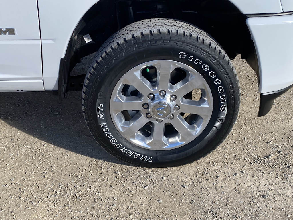 2026 RAM 3500 Laramie - Photo 6