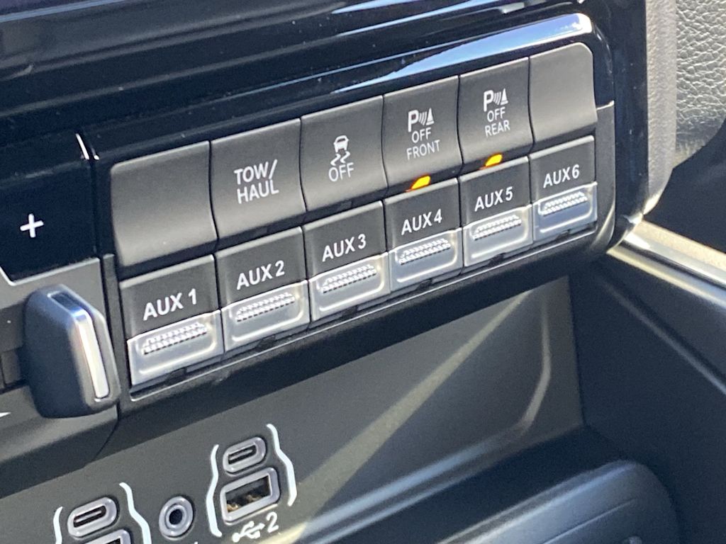 2026 RAM 3500 Laramie - Photo 31
