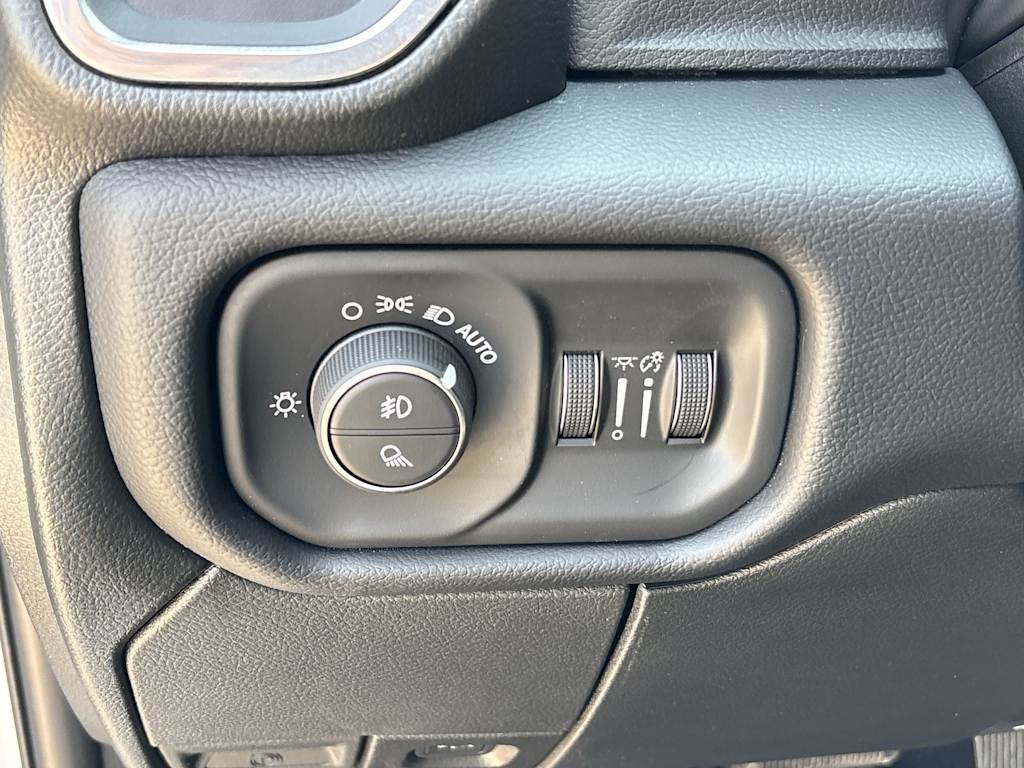 Thumbnail: 2026 RAM 3500 - 27