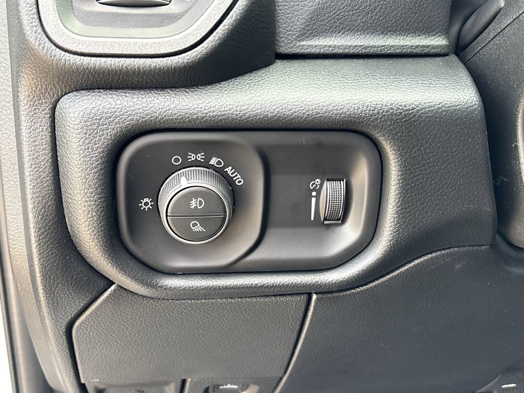 Thumbnail: 2026 RAM 3500 - 27