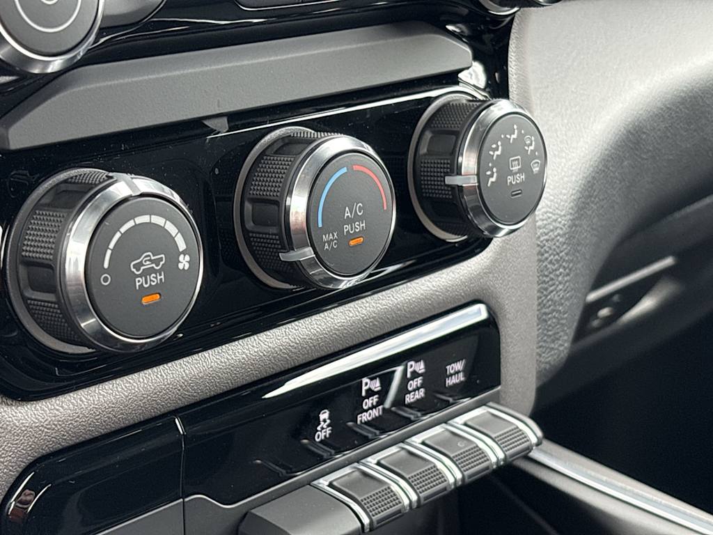 Thumbnail: 2026 RAM 1500 - 26