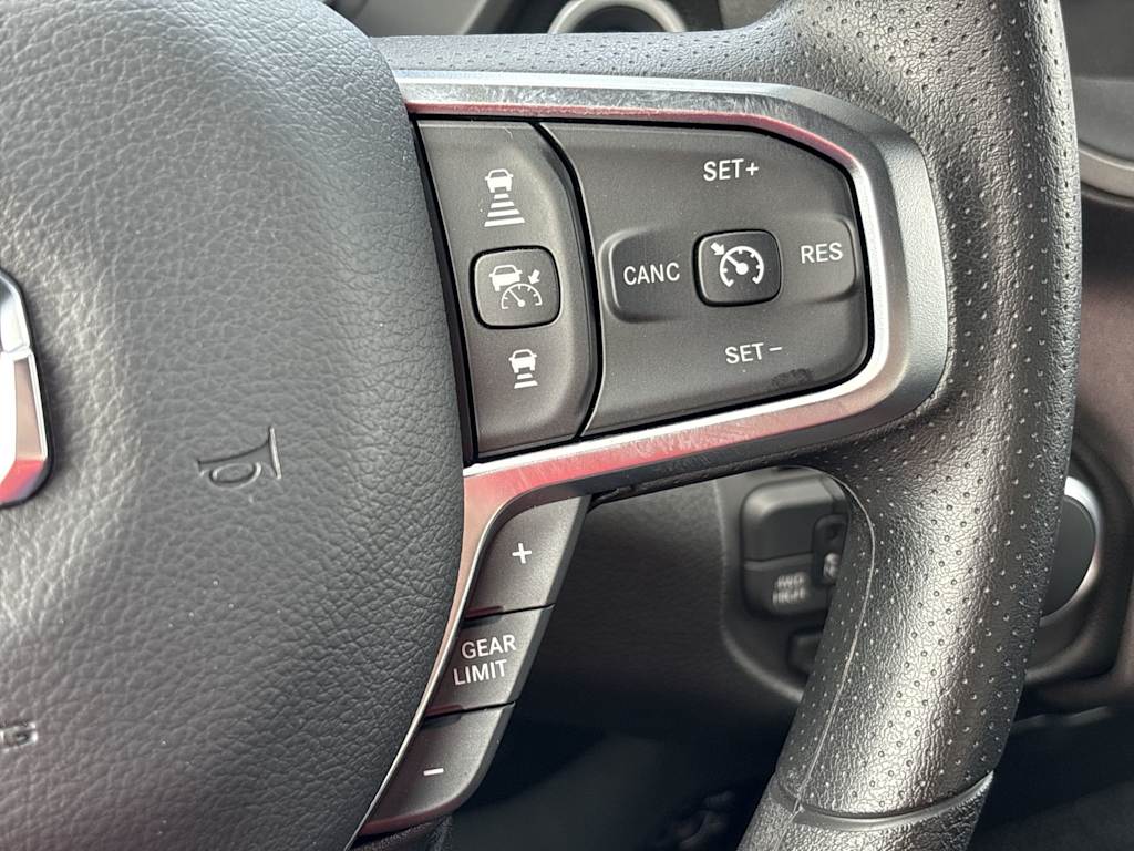 Thumbnail: 2026 RAM 1500 - 32