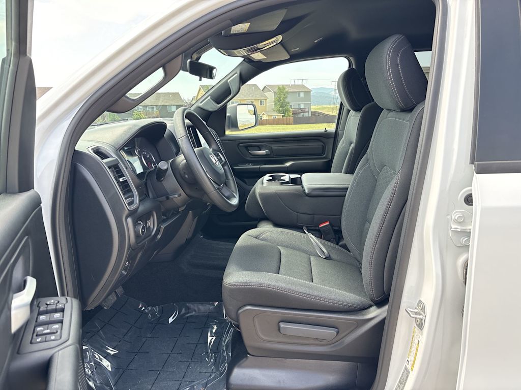 Thumbnail: 2026 RAM 1500 - 9