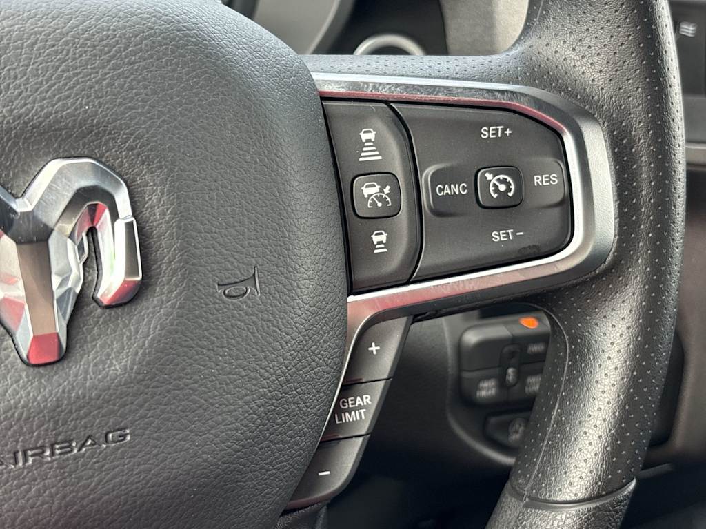 Thumbnail: 2026 RAM 1500 - 33