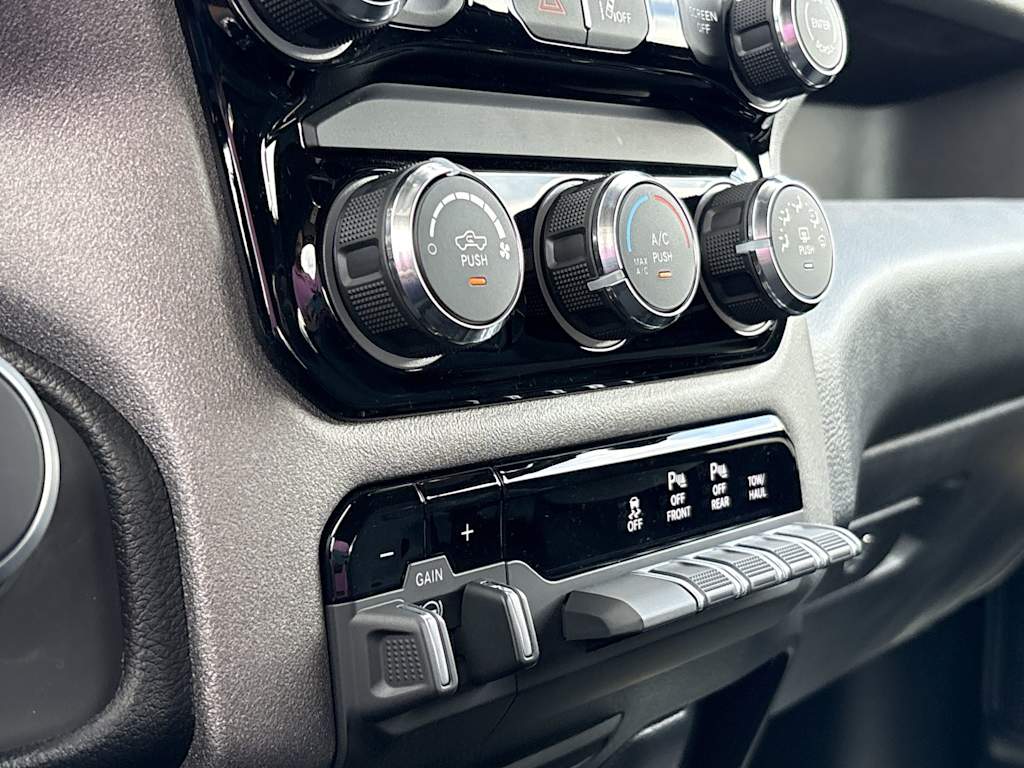 Thumbnail: 2026 RAM 1500 - 28
