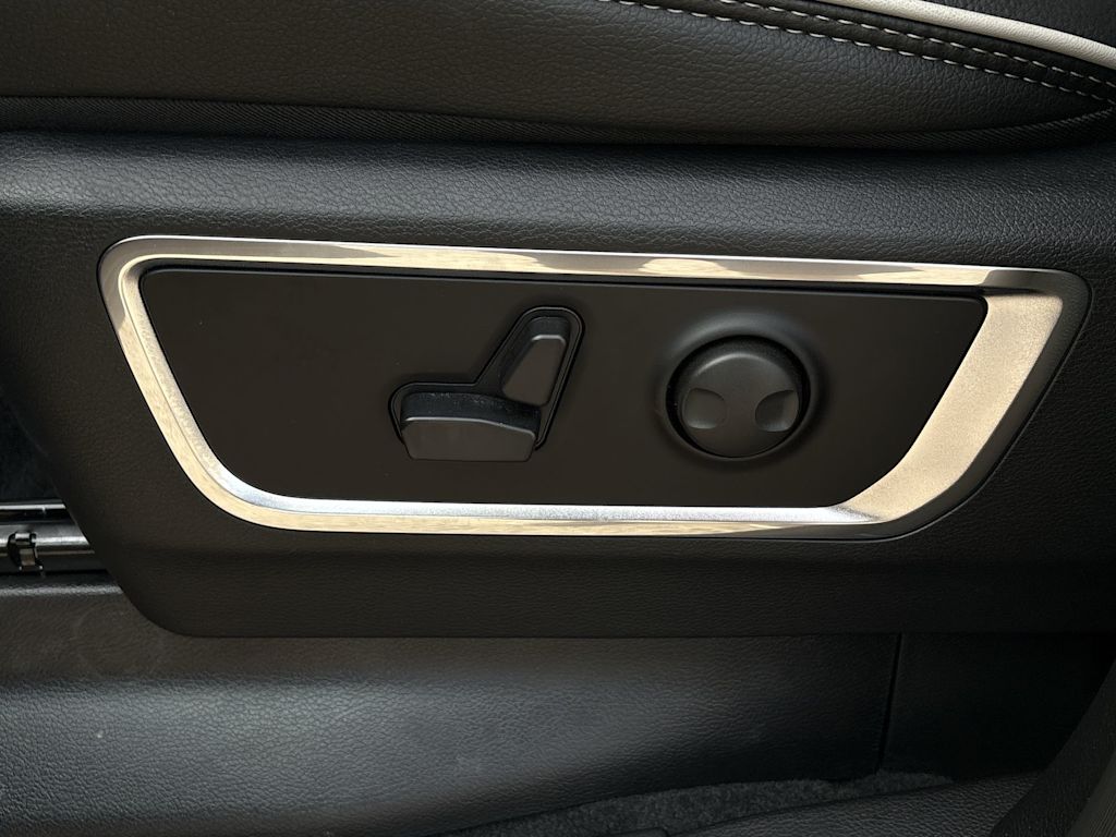 Thumbnail: 2026 RAM 1500 - 26
