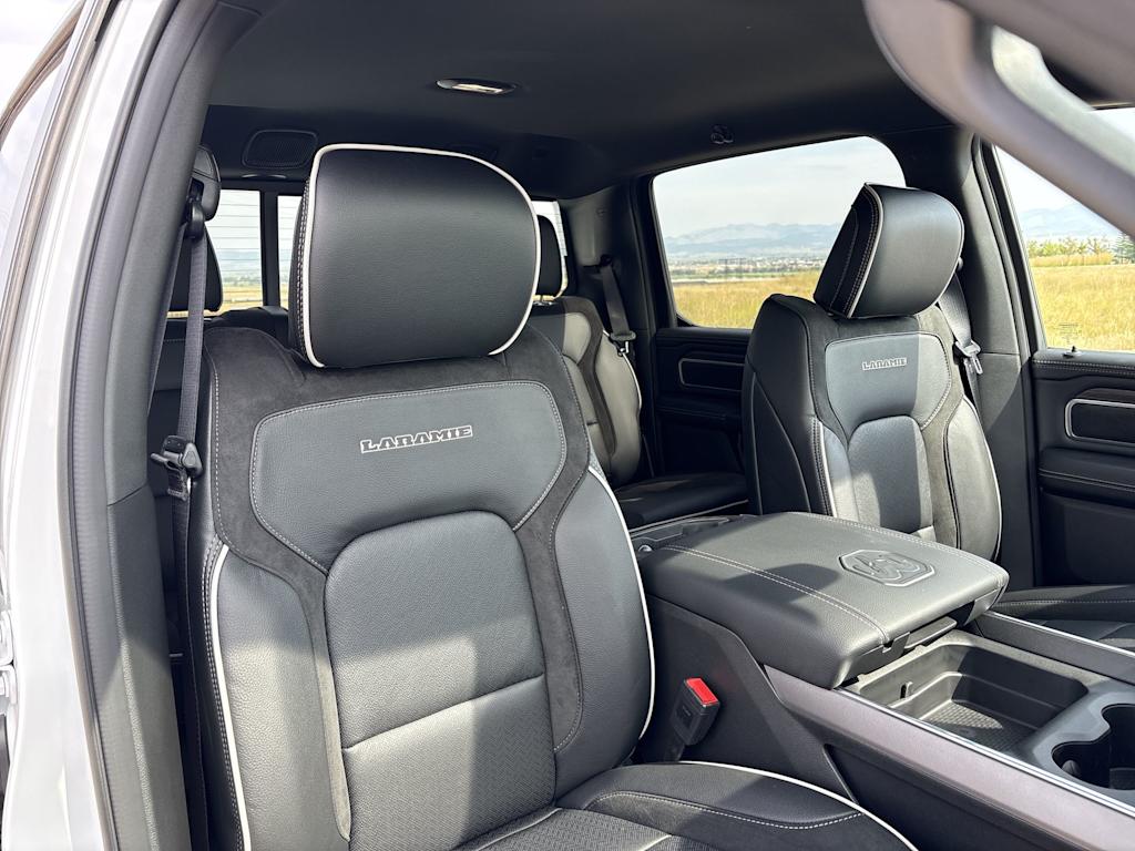 Thumbnail: 2026 RAM 1500 - 10