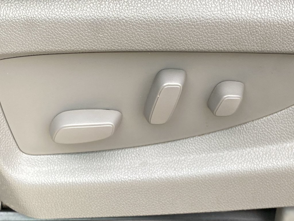 Thumbnail: 2016 Chevrolet Silverado 1500 - 24