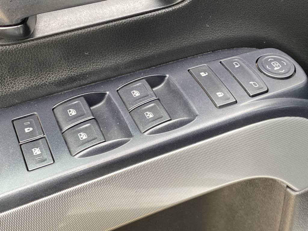 Thumbnail: 2016 Chevrolet Silverado 1500 - 23