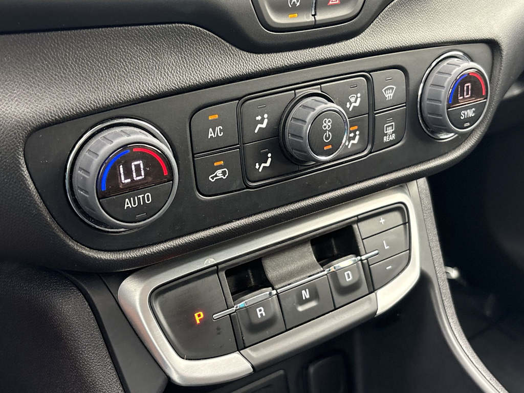 Thumbnail: 2024 GMC Terrain - 28