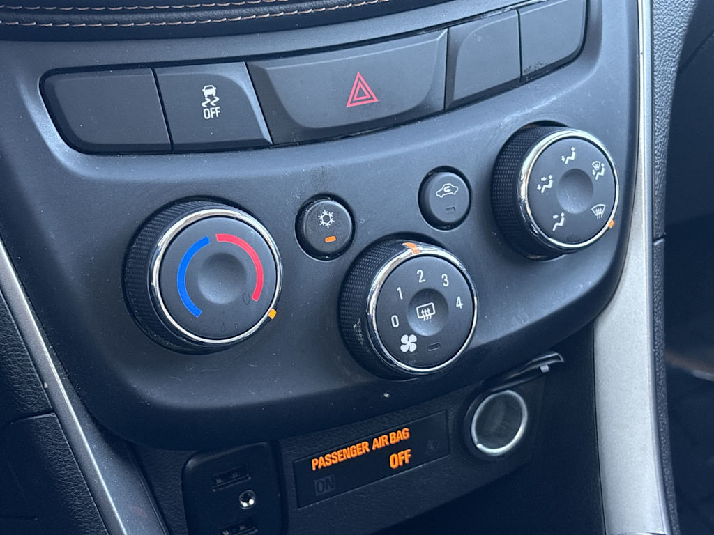 Thumbnail: 2019 Chevrolet Trax - 27