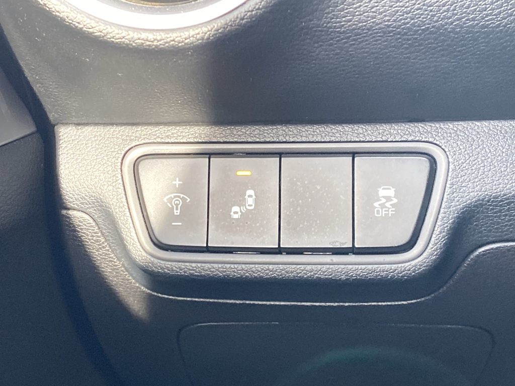 Thumbnail: 2023 Kia Forte - 29