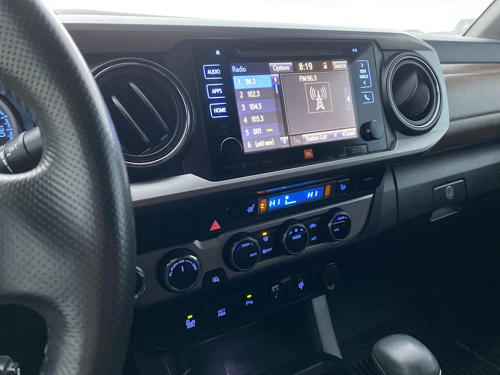 Thumbnail: 2017 Toyota Tacoma - 8