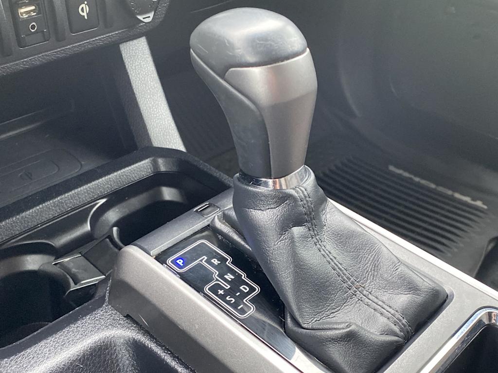 Thumbnail: 2017 Toyota Tacoma - 9