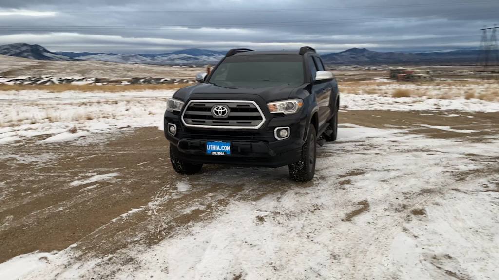 Thumbnail: 2017 Toyota Tacoma - 14