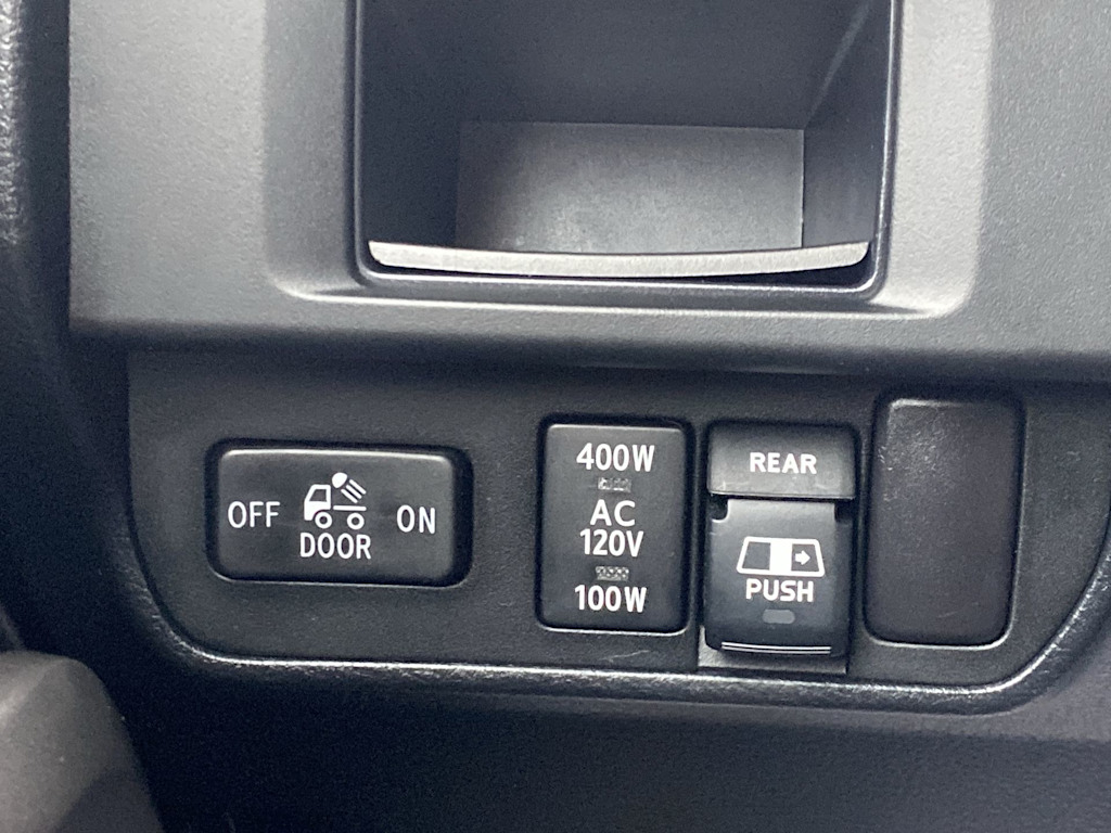 Thumbnail: 2017 Toyota Tacoma - 30