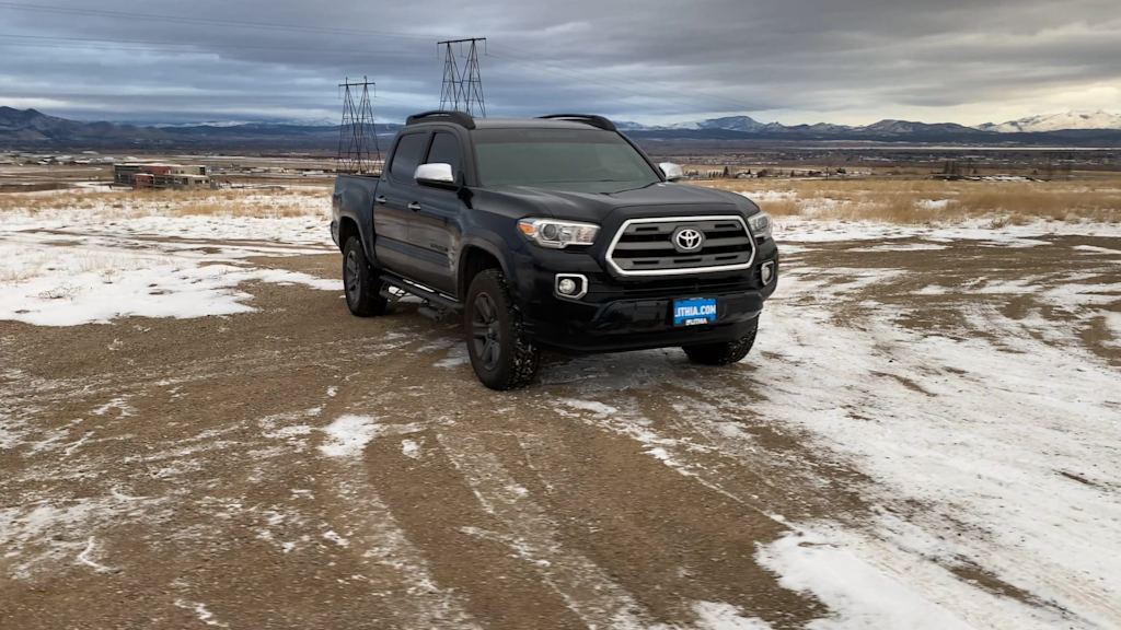 Thumbnail: 2017 Toyota Tacoma - 11