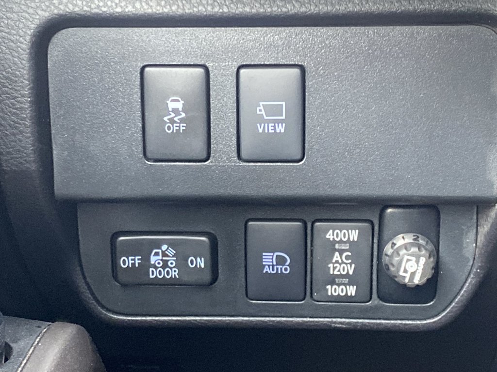 Thumbnail: 2023 Toyota Tacoma - 30