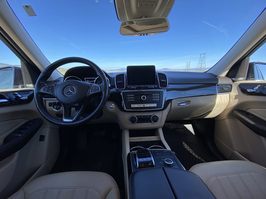 Thumbnail: 2017 Mercedes-Benz GLE - 2