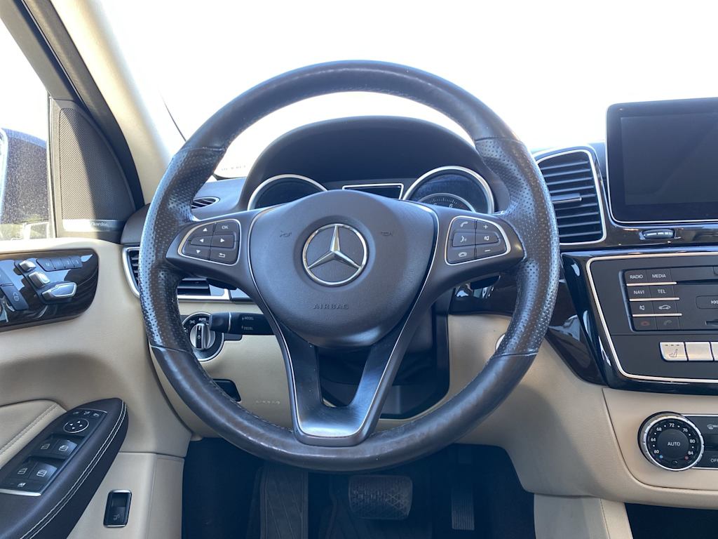 Thumbnail: 2017 Mercedes-Benz GLE - 8