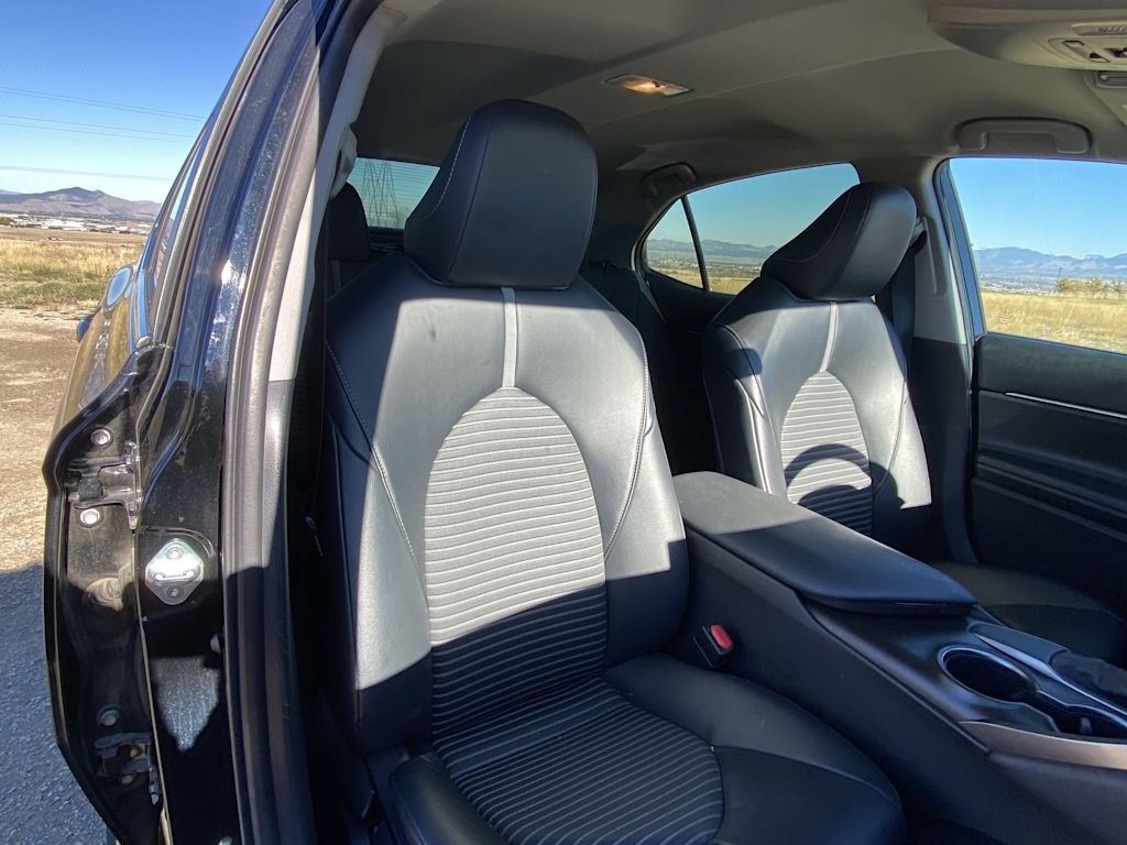 Thumbnail: 2021 Toyota Camry - 8