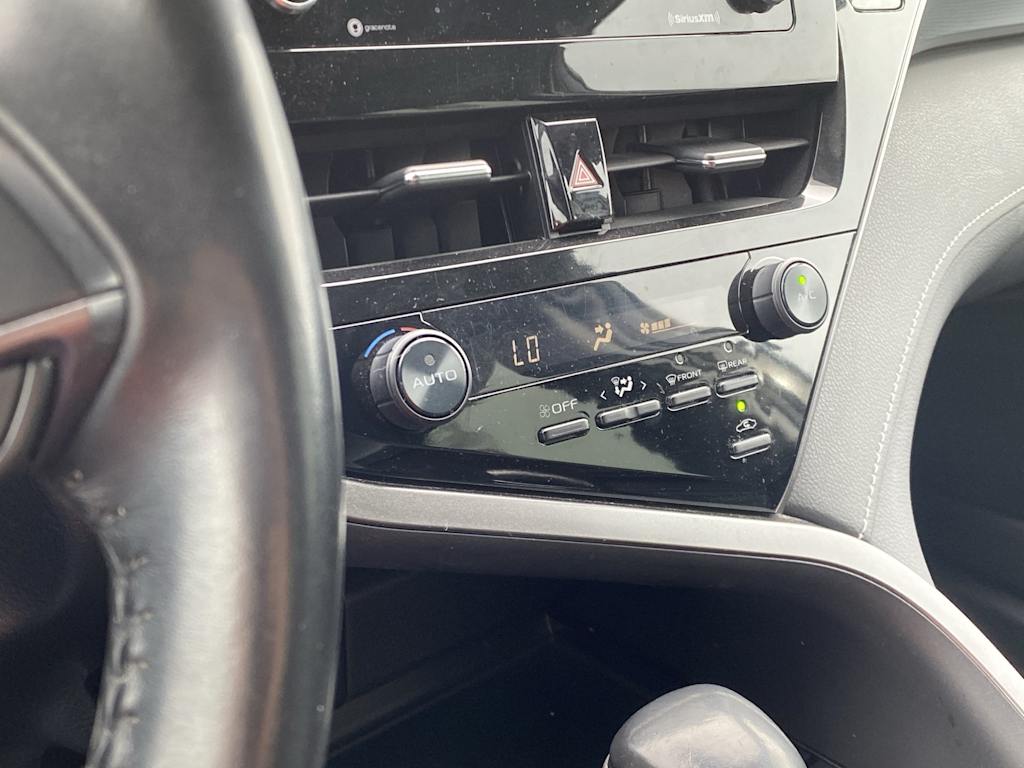 Thumbnail: 2021 Toyota Camry - 28