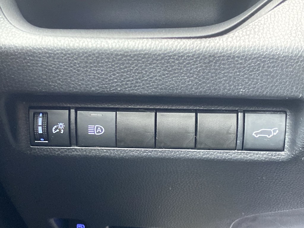 Thumbnail: 2021 Toyota RAV4 - 27